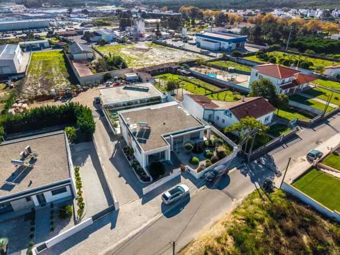 Moradia T4 para Venda em Nadadouro Foto 11