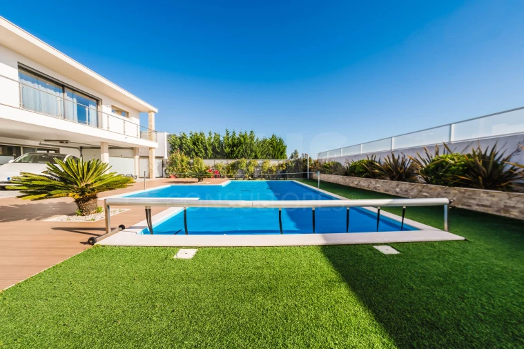 Moradia T4 para Venda em Nadadouro