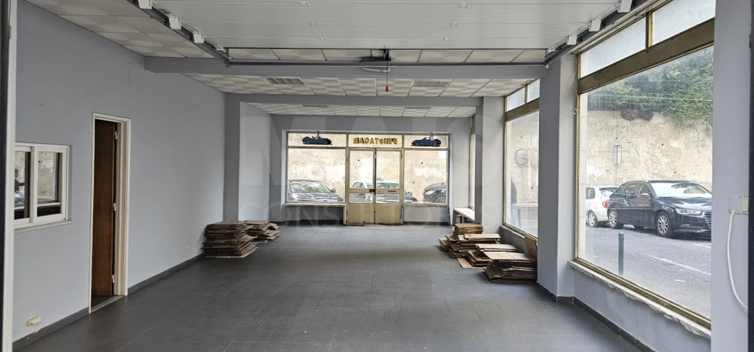 Loja para Venda em Algés, Linda-A-Velha e Cruz Quebrada-Dafundo Foto 4