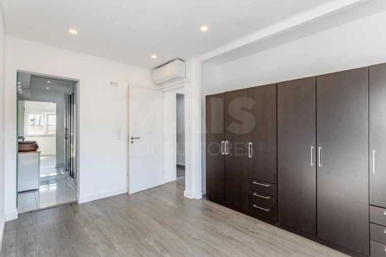 Apartamento T2 para Venda em Sacavém e Prior Velho