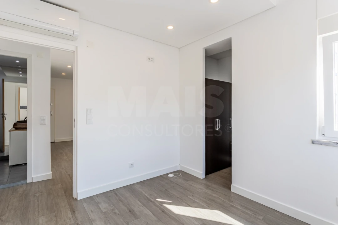 Apartamento T2 para Venda em Sacavém e Prior Velho Foto 6