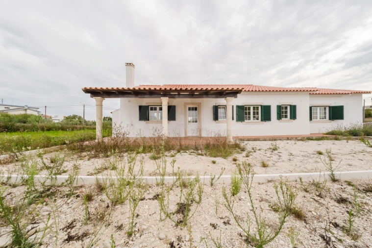 Moradia T4 para Venda em Usseira Foto 11