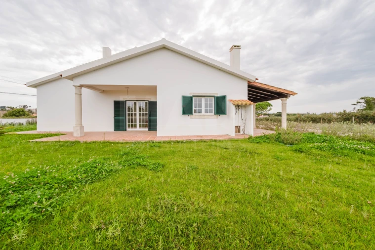 Moradia T4 para Venda em Usseira Foto 12