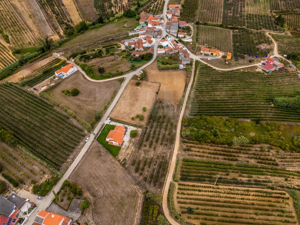 Moradia T4 para Venda em Usseira Foto 5