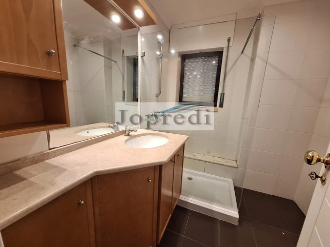 Apartamento T2 para Arrendamento em Oeiras e São Julião da Barra, Paço de Arcos e Caxias Foto 11