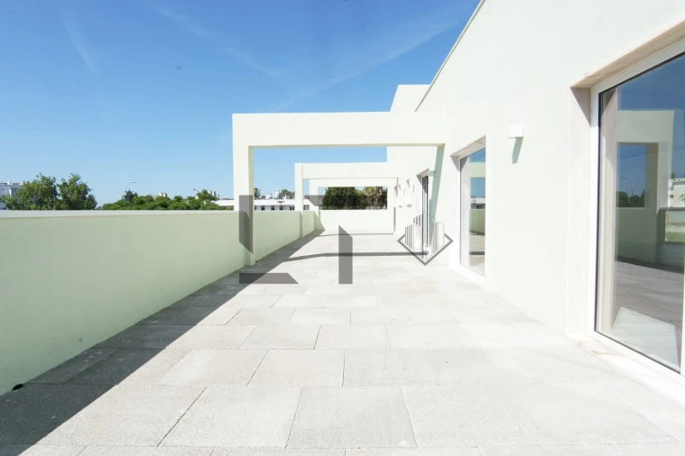 Prédio para Arrendamento em Alfragide Foto 25