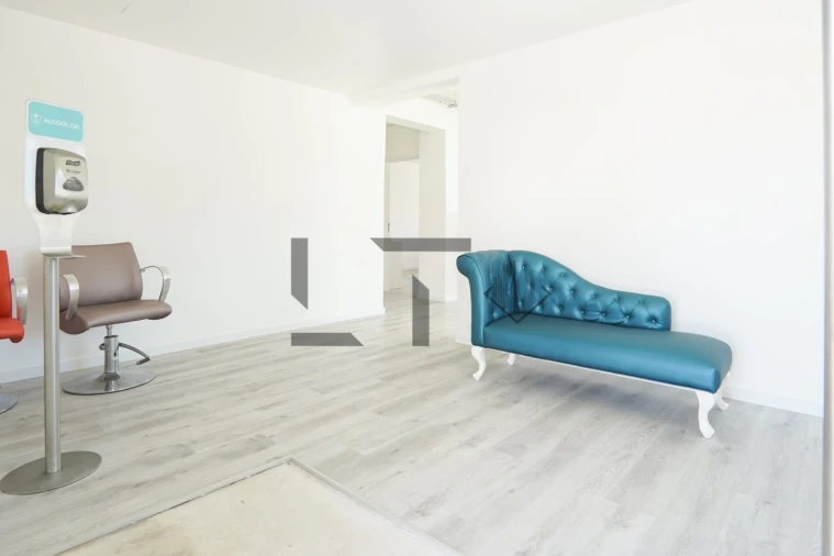 Prédio para Arrendamento em Alfragide Foto 54