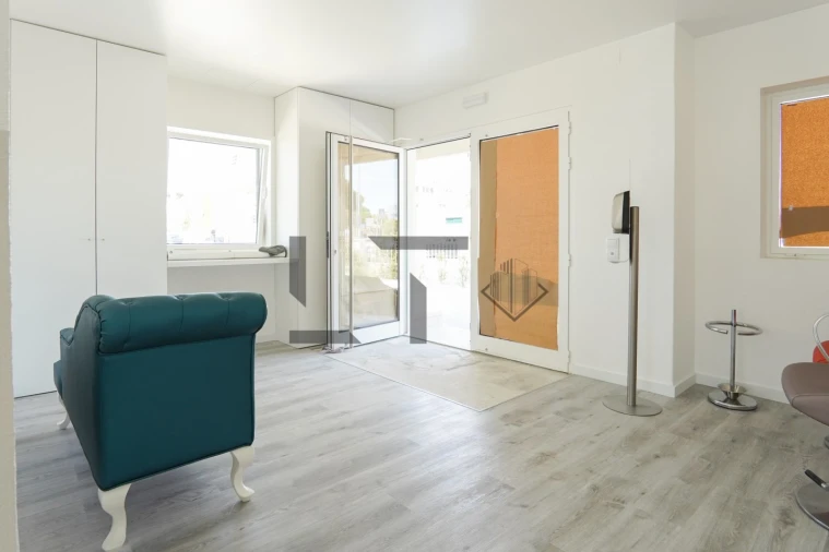 Prédio para Arrendamento em Alfragide Foto 57