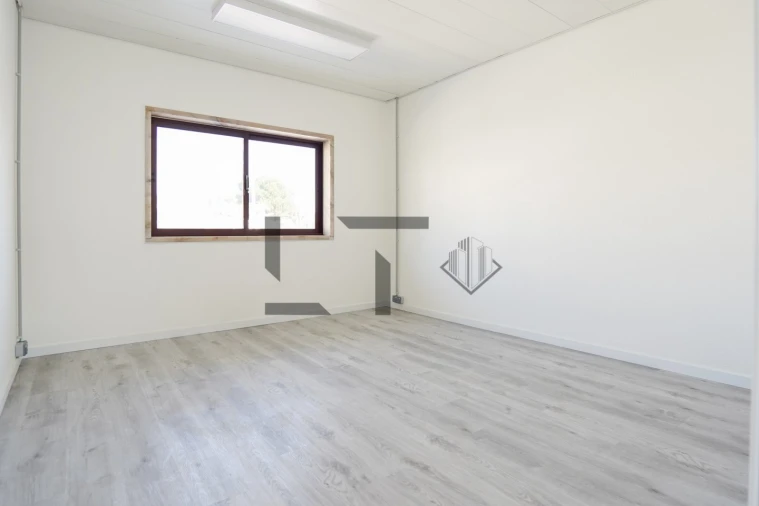 Prédio para Arrendamento em Alfragide Foto 67