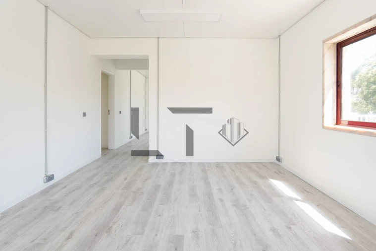 Prédio para Arrendamento em Alfragide Foto 72