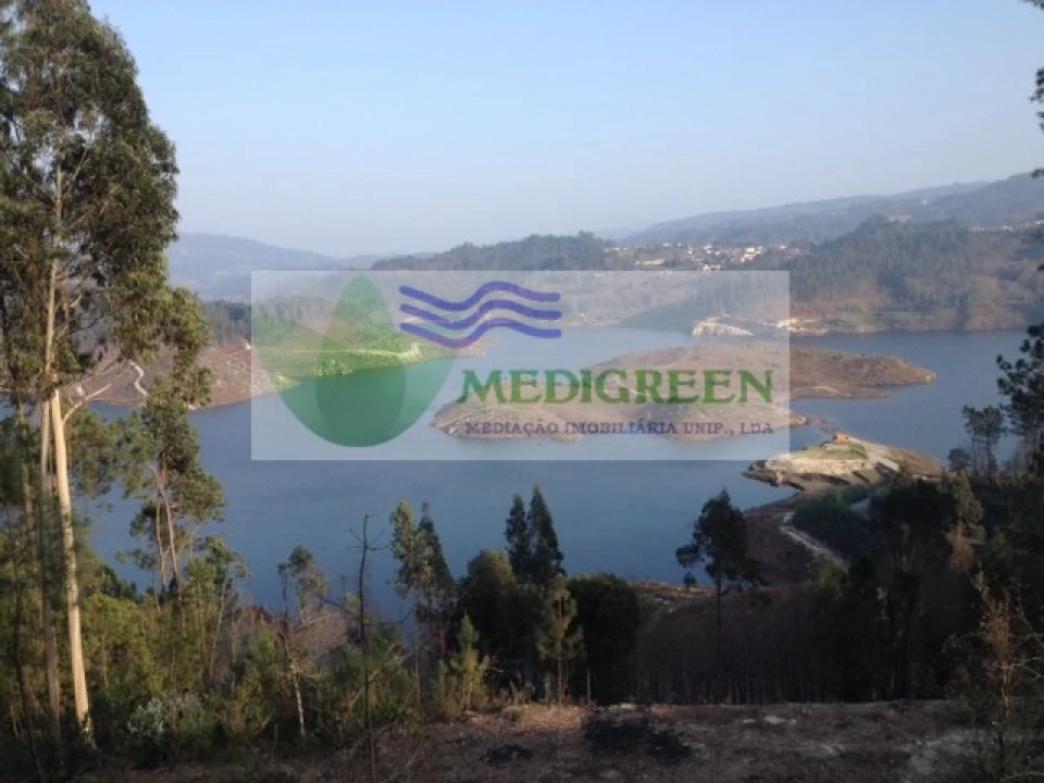 Terreno para Venda em Couto de Esteves Foto 3