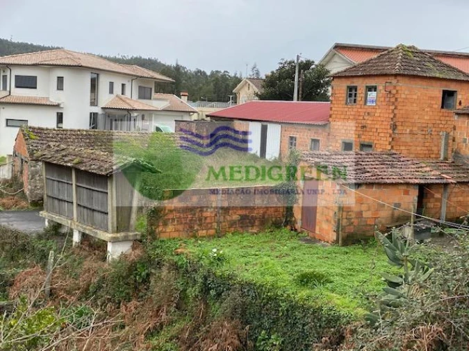 Armazém para Venda em Cedrim e Paradela