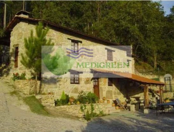 Moradia T2 para Venda em Couto de Esteves Foto 1