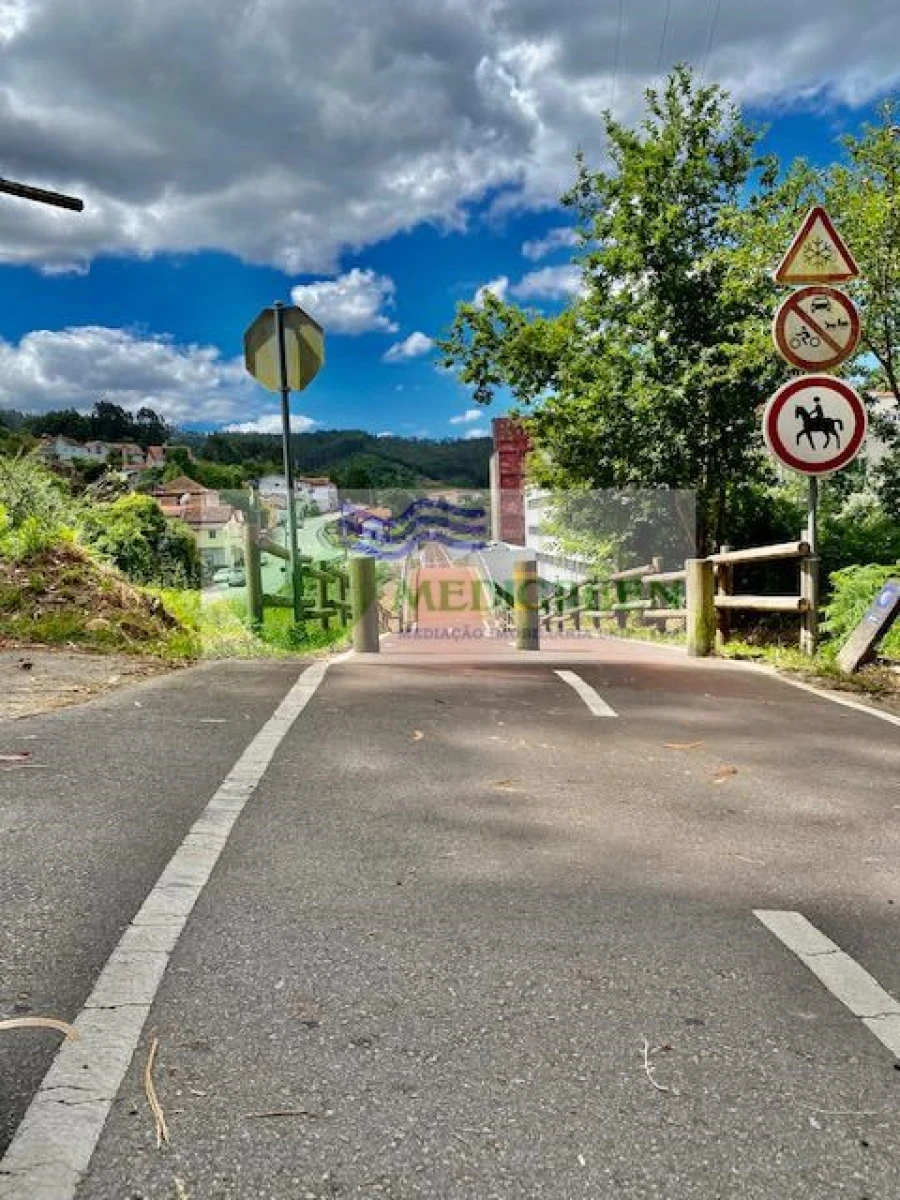 Terreno para Venda em Cedrim e Paradela Foto 3