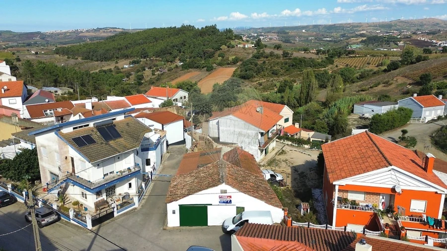 Armazém para Venda em Azueira e Sobral da Abelheira Foto 2
