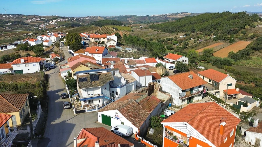 Armazém para Venda em Azueira e Sobral da Abelheira Foto 21