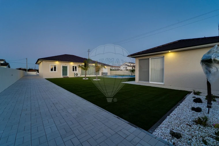 Moradia T3 para Venda em Vagos e Santo António Foto 4