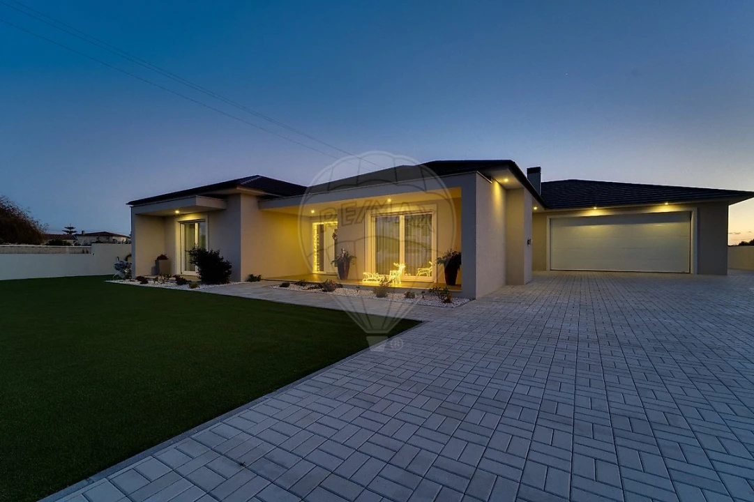 Moradia T3 para Venda em Vagos e Santo António Foto 1