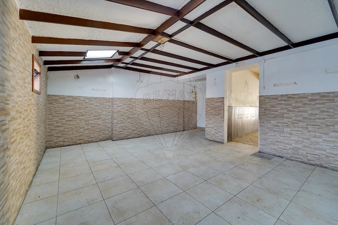 Prédio para Venda em Glória e Vera Cruz Foto 2