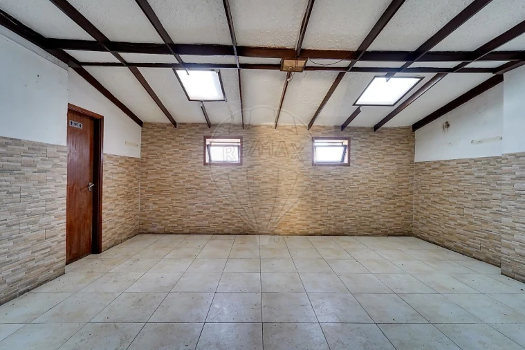 Prédio para Venda em Glória e Vera Cruz Foto 3