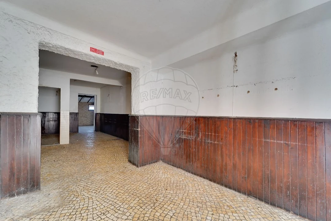 Prédio para Venda em Glória e Vera Cruz Foto 17