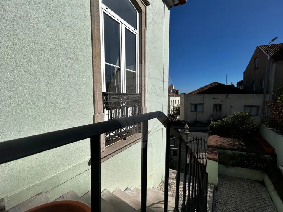 Moradia T9 para Venda em Santa Maria e São Miguel, São Martinho, São Pedro Penaferrim Foto 12