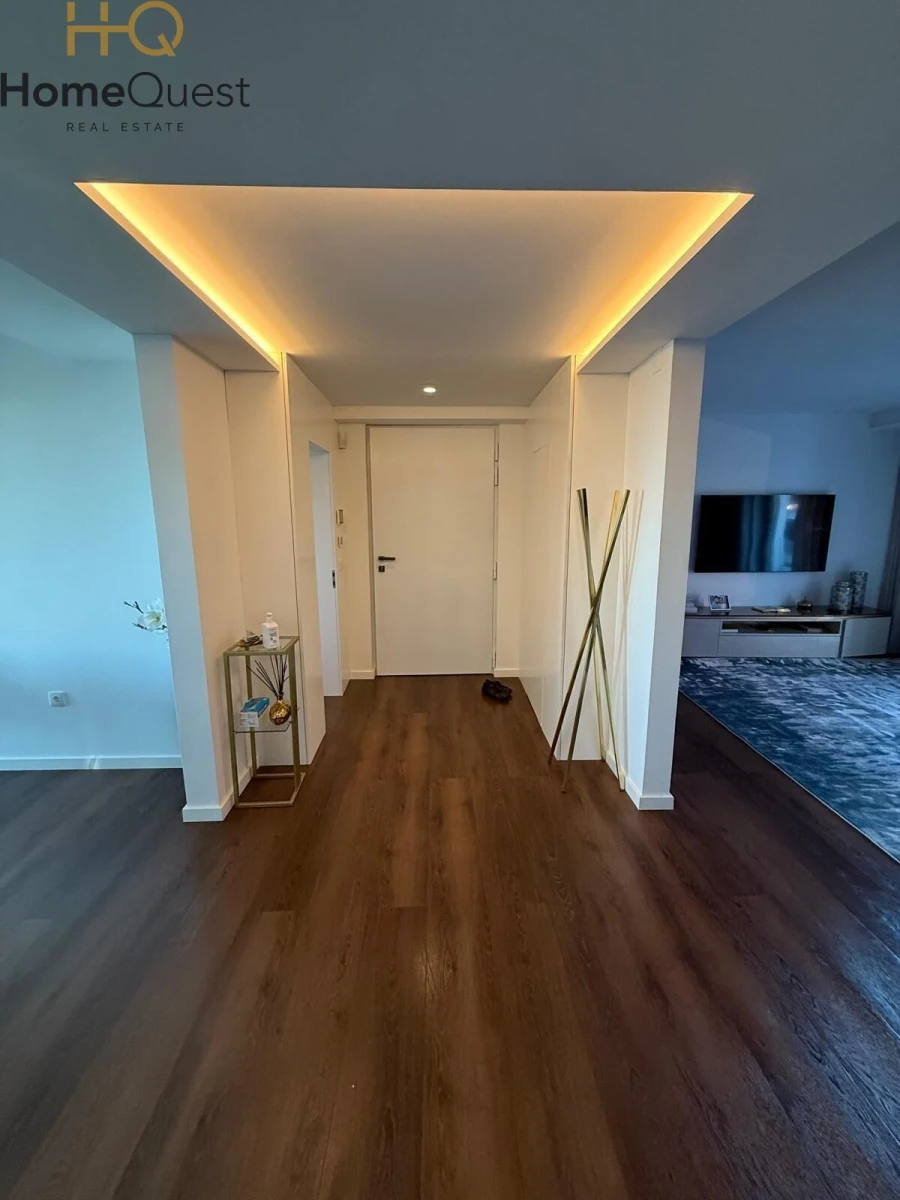 Moradia T5 para Venda em Agualva e Mira-Sintra Foto 12