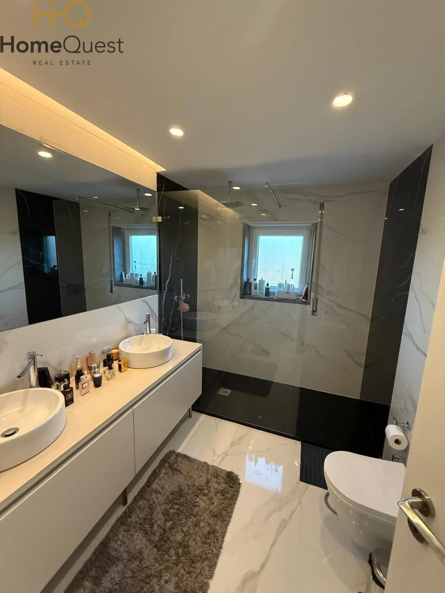 Moradia T5 para Venda em Agualva e Mira-Sintra Foto 19