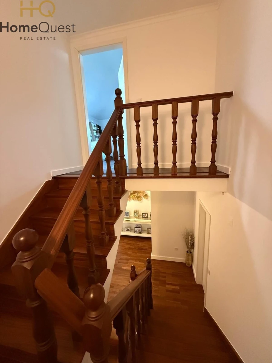 Moradia T5 para Venda em Agualva e Mira-Sintra Foto 30