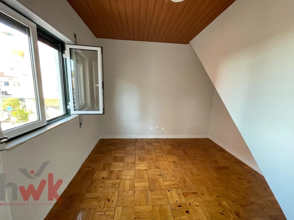 Apartamento T3 para Venda em Seia, São Romão e Lapa dos Dinheiros Foto 5