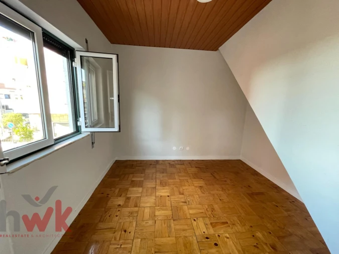 Apartamento T3 para Venda em Seia, São Romão e Lapa dos Dinheiros Foto 5