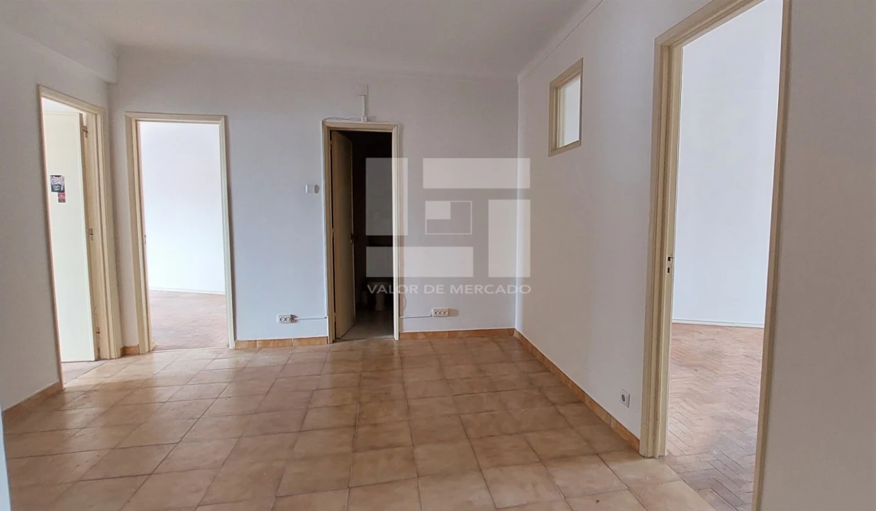 Apartamento T2 para Venda em Encosta do Sol Foto 4