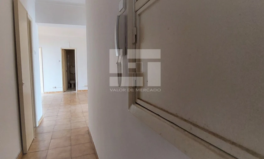 Apartamento T2 para Venda em Encosta do Sol Foto 2