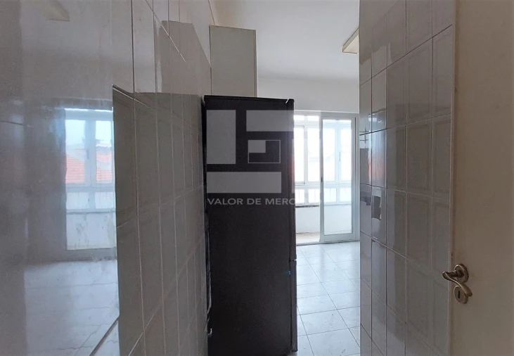 Apartamento T2 para Venda em Encosta do Sol Foto 5