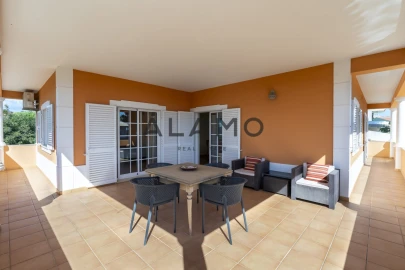 Moradia T4 para Venda em Almancil