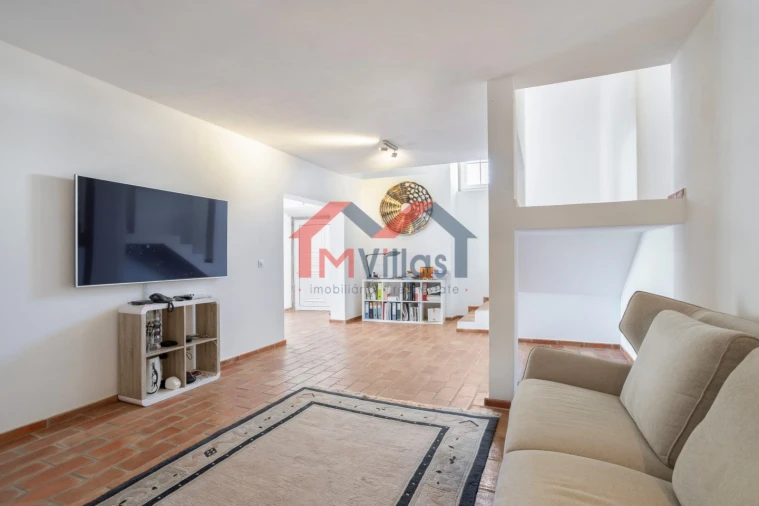 Moradia T3 para Venda em Salir Foto 5