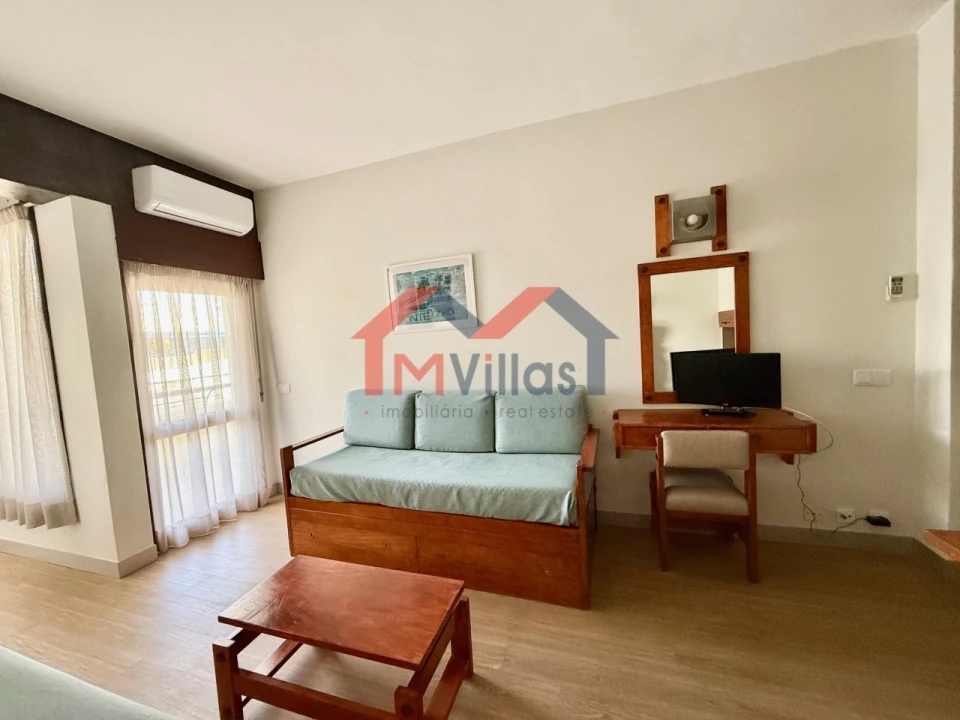 Apartamento para Venda em Monte Gordo Foto 5