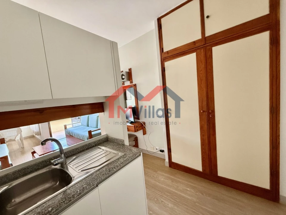 Apartamento para Venda em Monte Gordo Foto 10