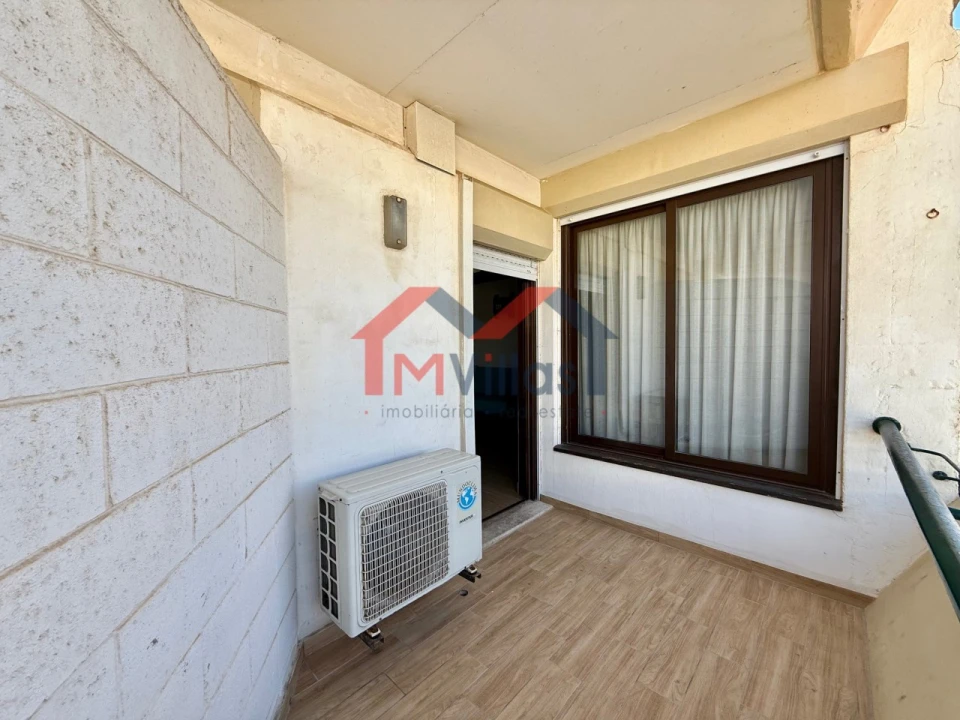 Apartamento para Venda em Monte Gordo Foto 15