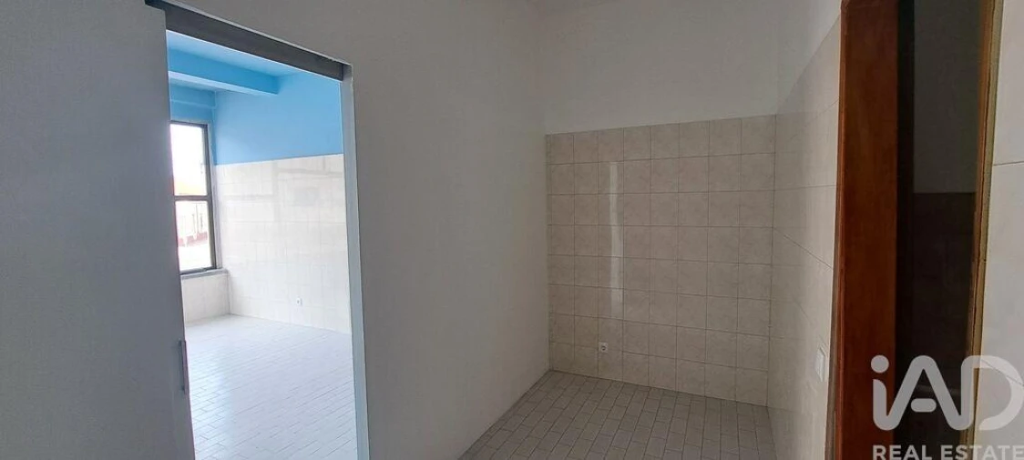 Loja para Arrendamento em A dos Cunhados e Maceira Foto 22