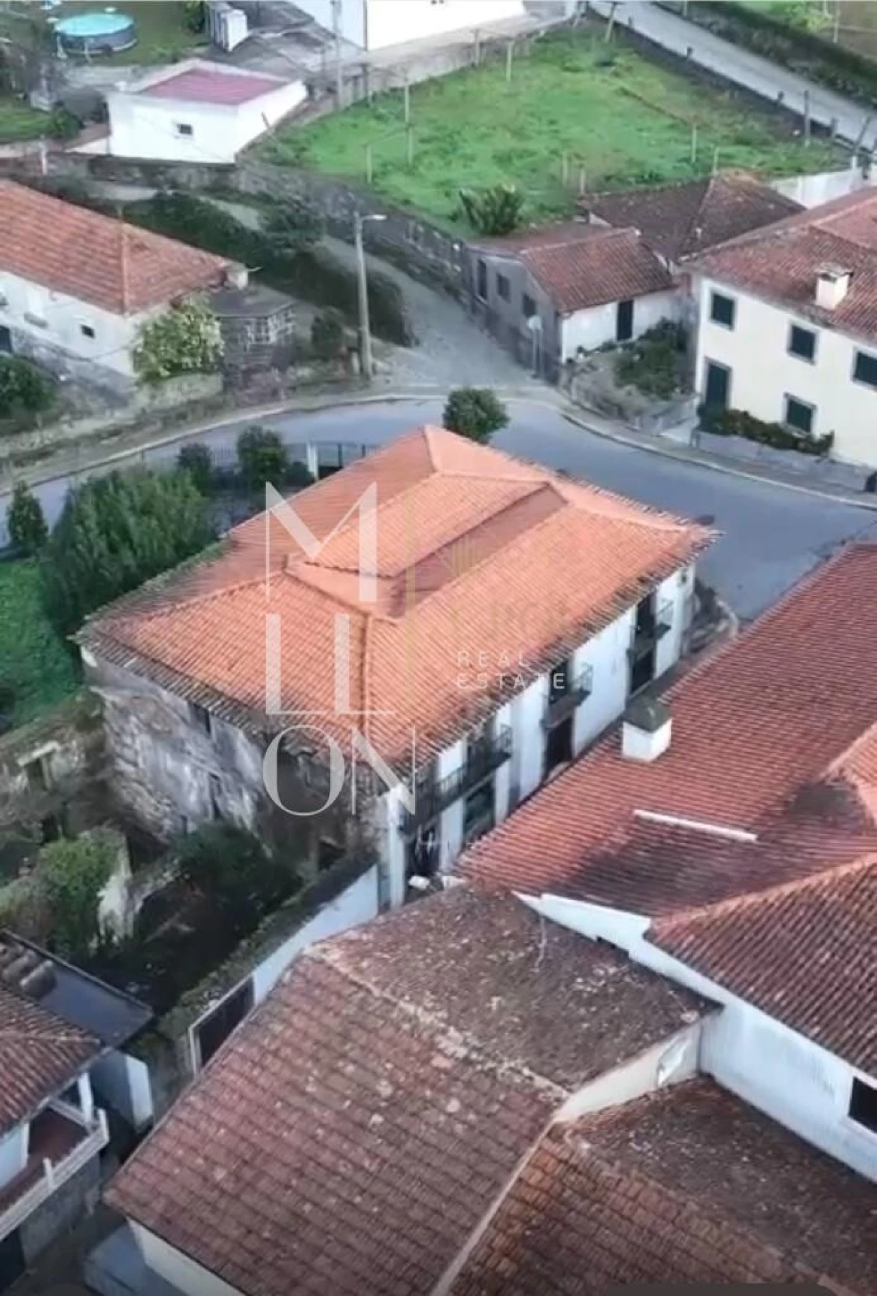 Moradia T4 para Venda em Idães Foto 4