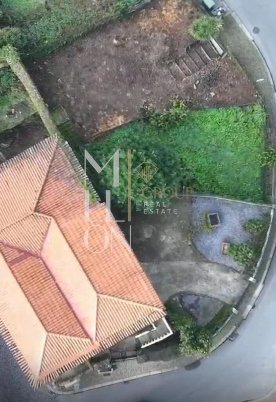 Moradia T4 para Venda em Idães Foto 3