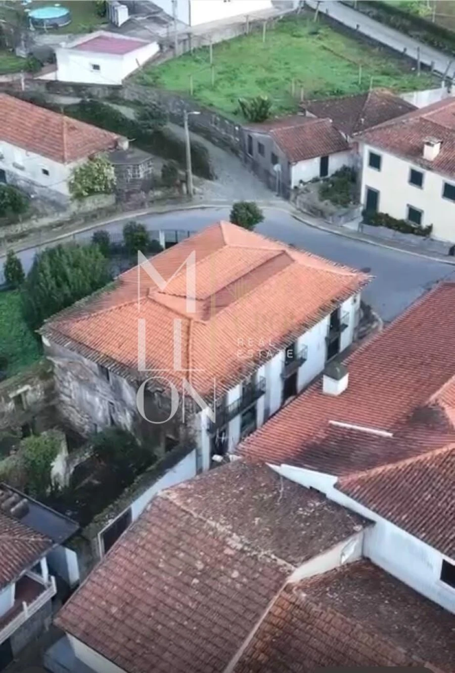 Moradia T4 para Venda em Idães Foto 4