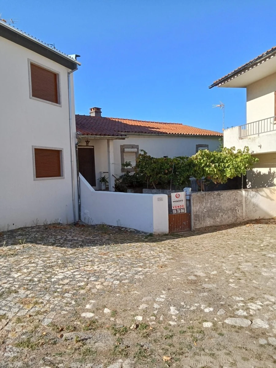 Moradia T3 para Venda em Rio Frio e Milhão Foto 3