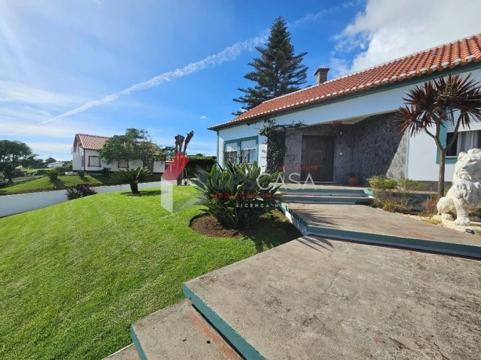 Moradia T2 para Venda em São Sebastião Foto 5