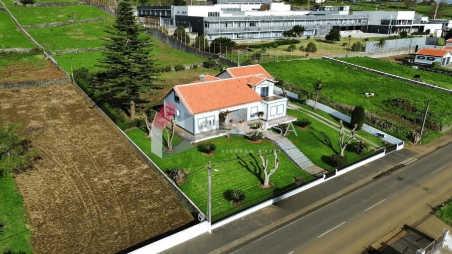 Moradia T2 para Venda em São Sebastião Foto 52