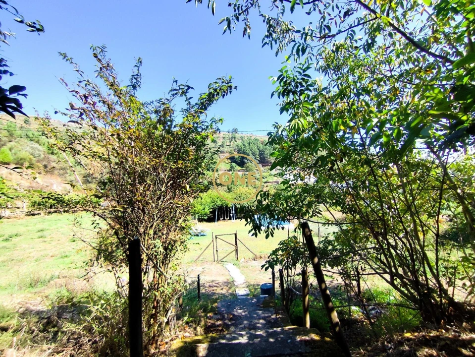 Moradia T2 para Venda em Valadares Foto 1