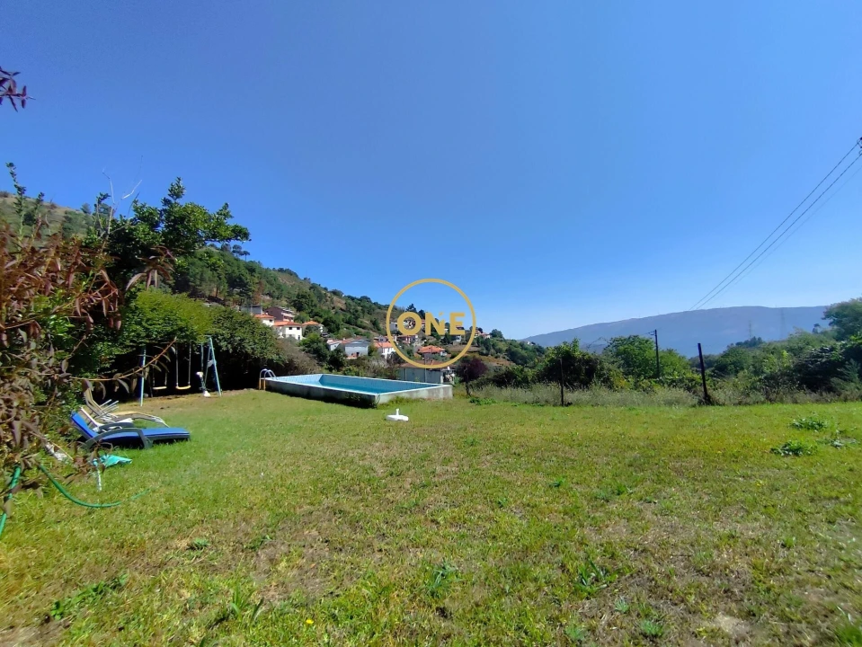 Moradia T2 para Venda em Valadares Foto 6