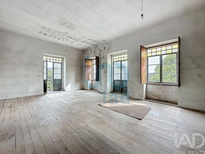 Moradia T5 para Venda em Rio de Moinhos Foto 25