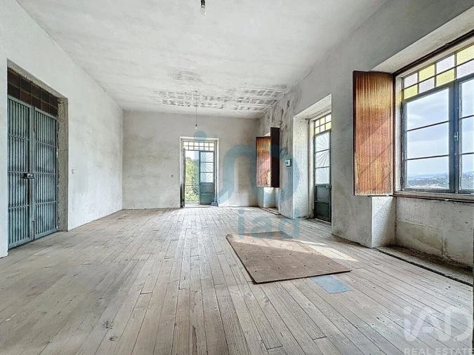 Moradia T5 para Venda em Rio de Moinhos Foto 24